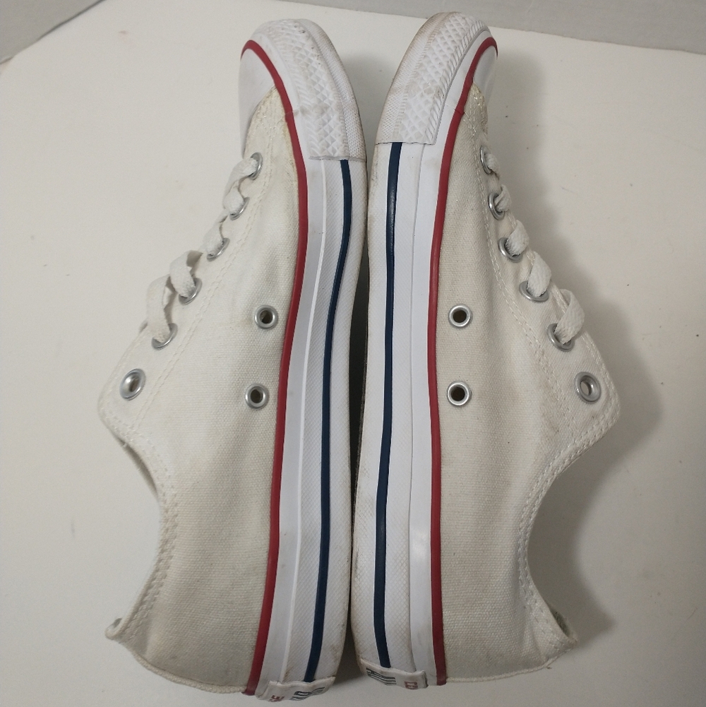 Converse All Stars White and Red Low-Top Sneakers, Euro Size 39.5, US Size 8.5 - Picture 4 of 8